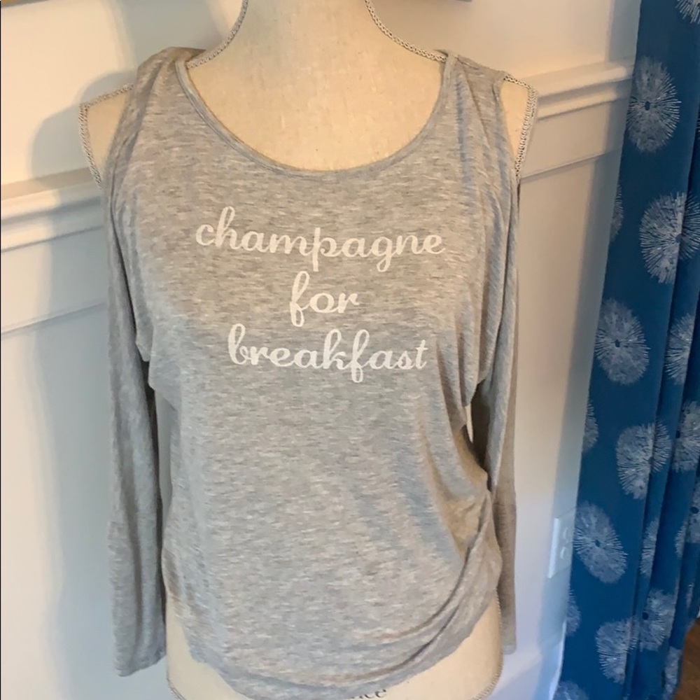 Cute cut out at shoulder Long Sleeve t-shirt